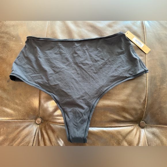 FITS EVERYBODY HIGH-WAISTED SiZE 2X - Picture 5 of 5